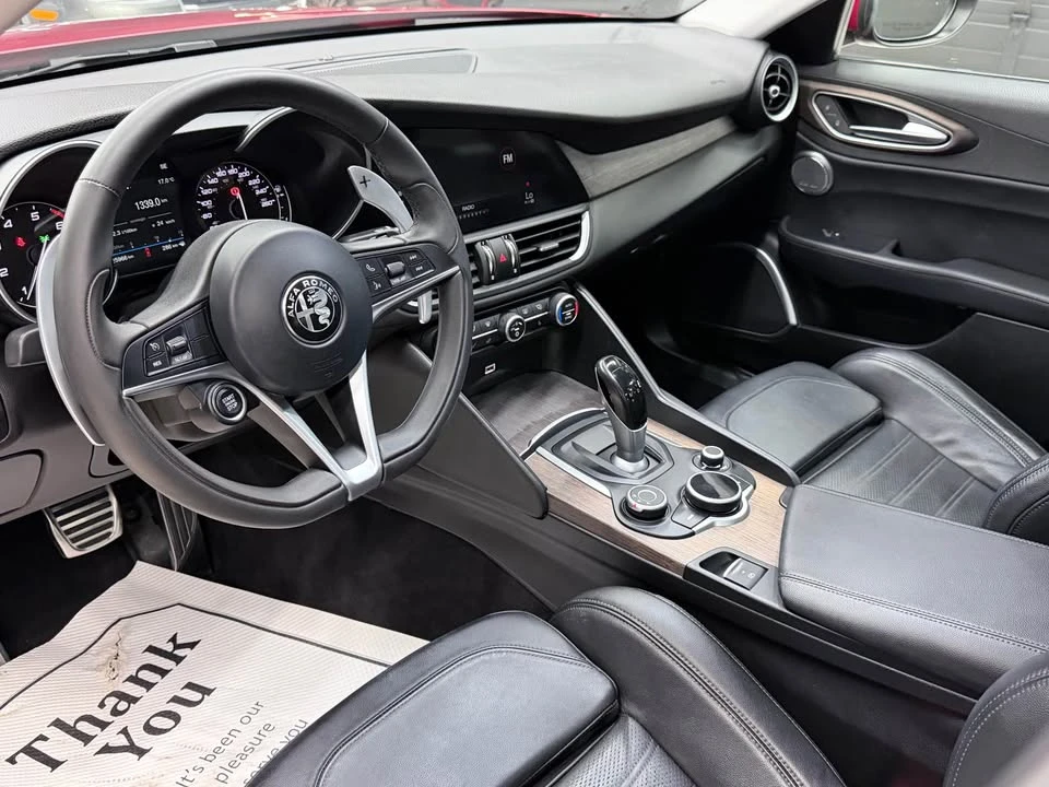 2017 Alfa Romeo Giulia - Image 6 of 20