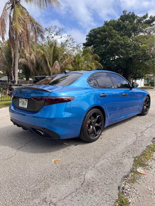 2017 Alfa Romeo Giulia - Image 7 of 13
