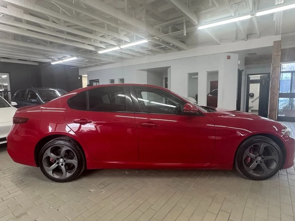 2017 Alfa Romeo Giulia - Image 5 of 20