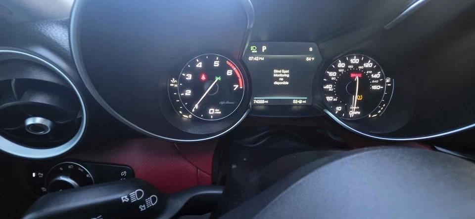 2017 Alfa Romeo Giulia - Image 7 of 9