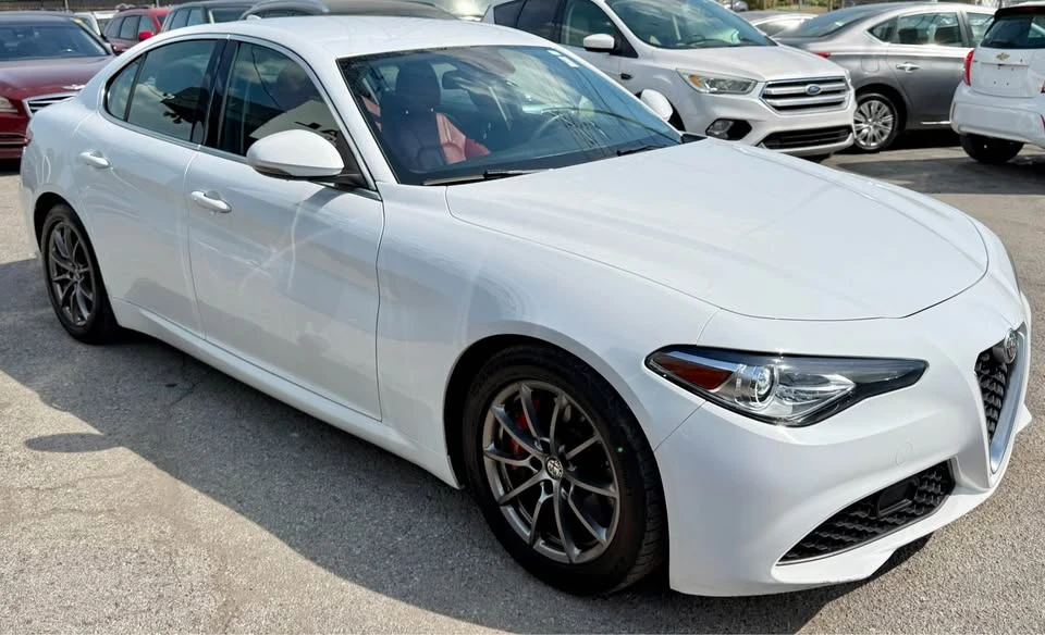 2017 Alfa Romeo Giulia - Image 3 of 20