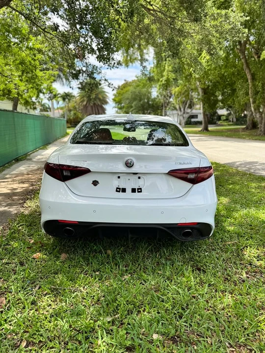 2017 Alfa Romeo Giulia - Image 2 of 13
