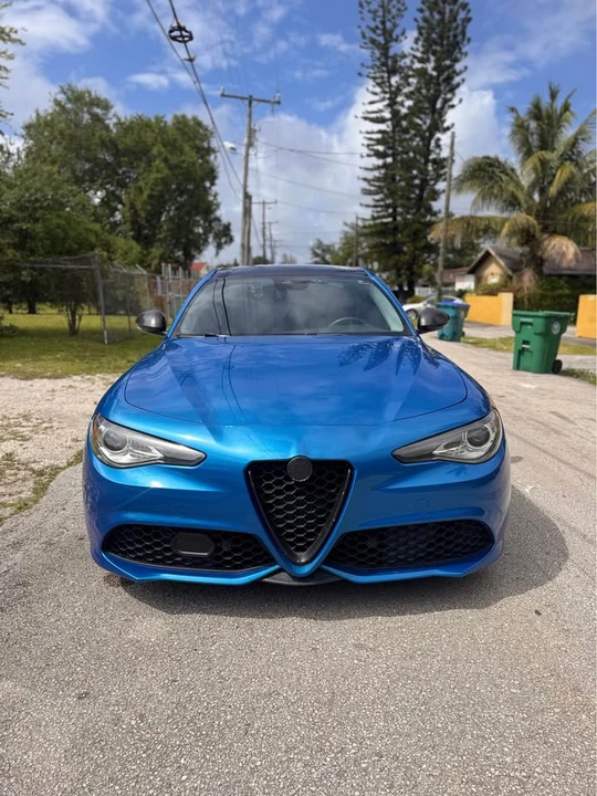 2017 Alfa Romeo Giulia - Image 4 of 13