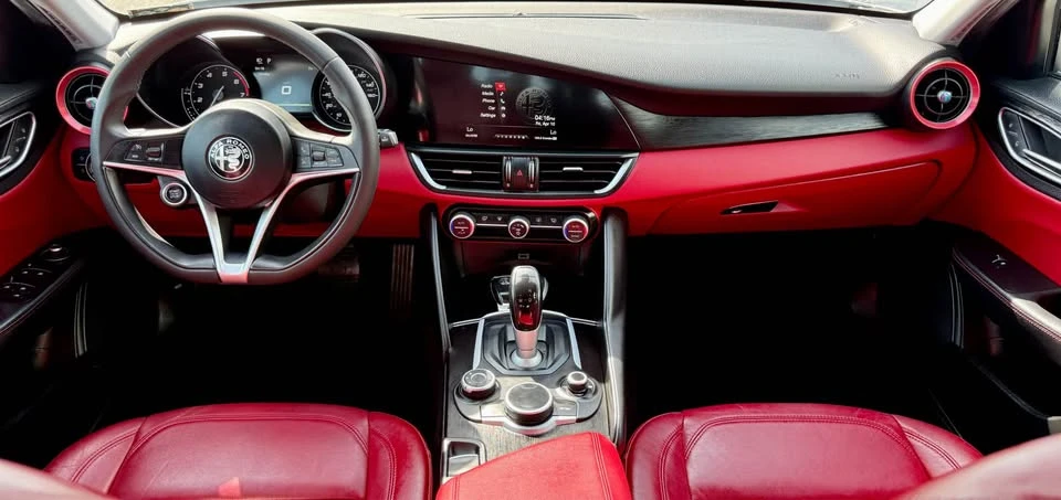 2017 Alfa Romeo Giulia - Image 10 of 20