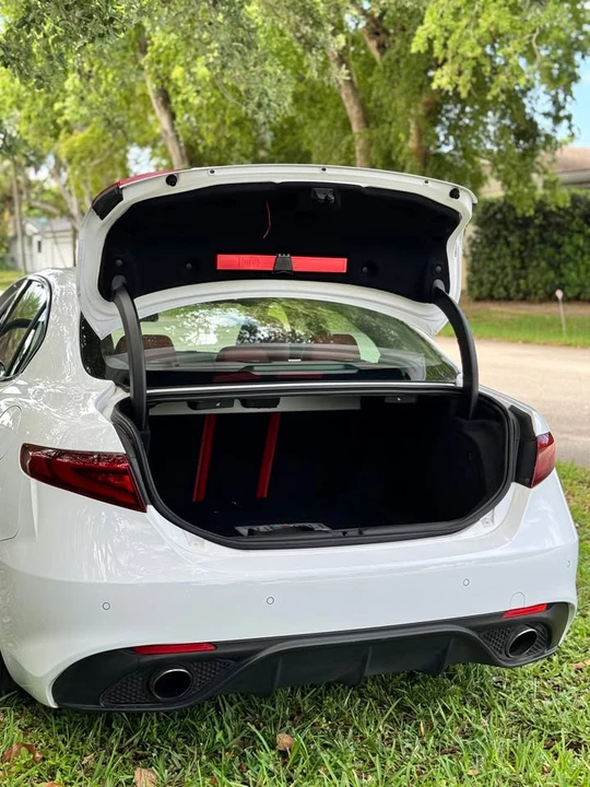2017 Alfa Romeo Giulia - Image 12 of 13
