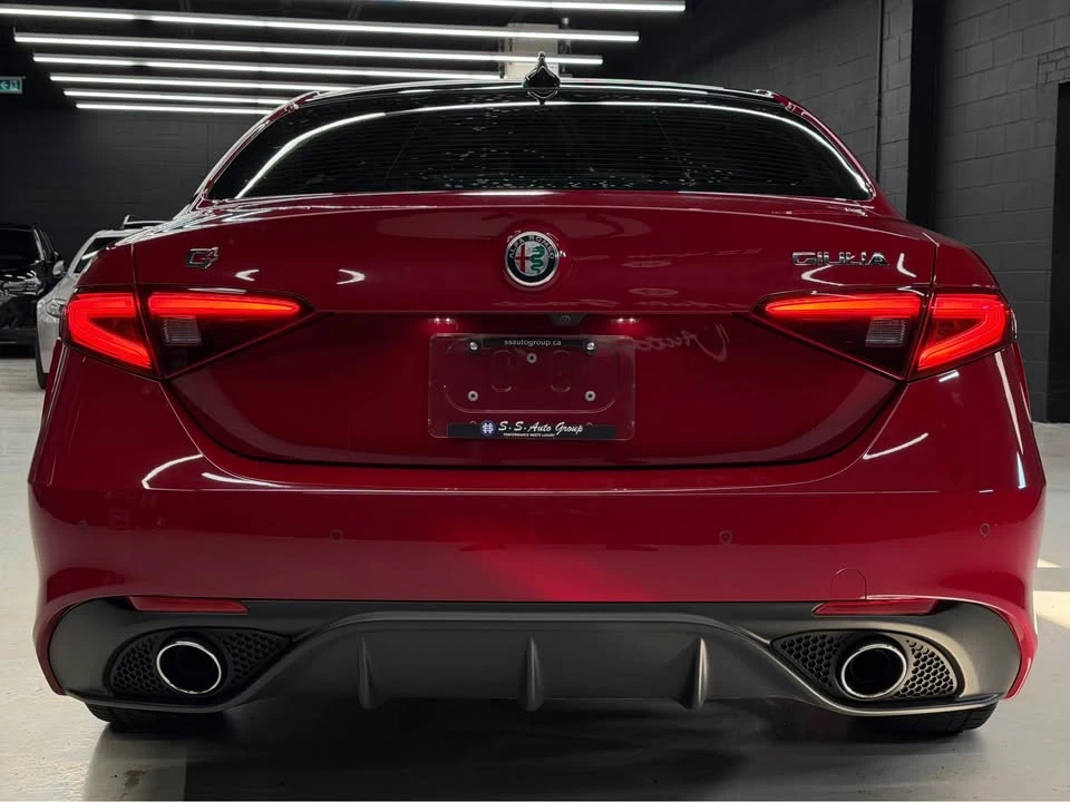 2017 Alfa Romeo Giulia - Image 5 of 20