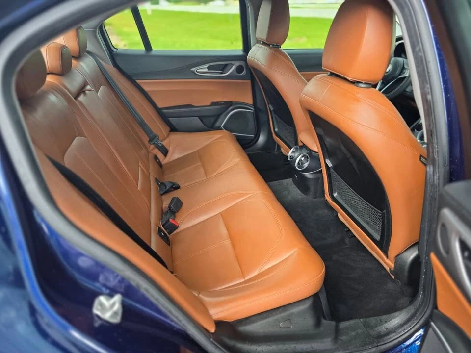 2017 Alfa Romeo Giulia - Image 13 of 20