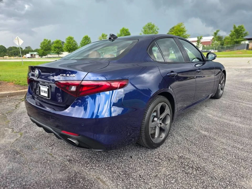2017 Alfa Romeo Giulia - Image 4 of 20
