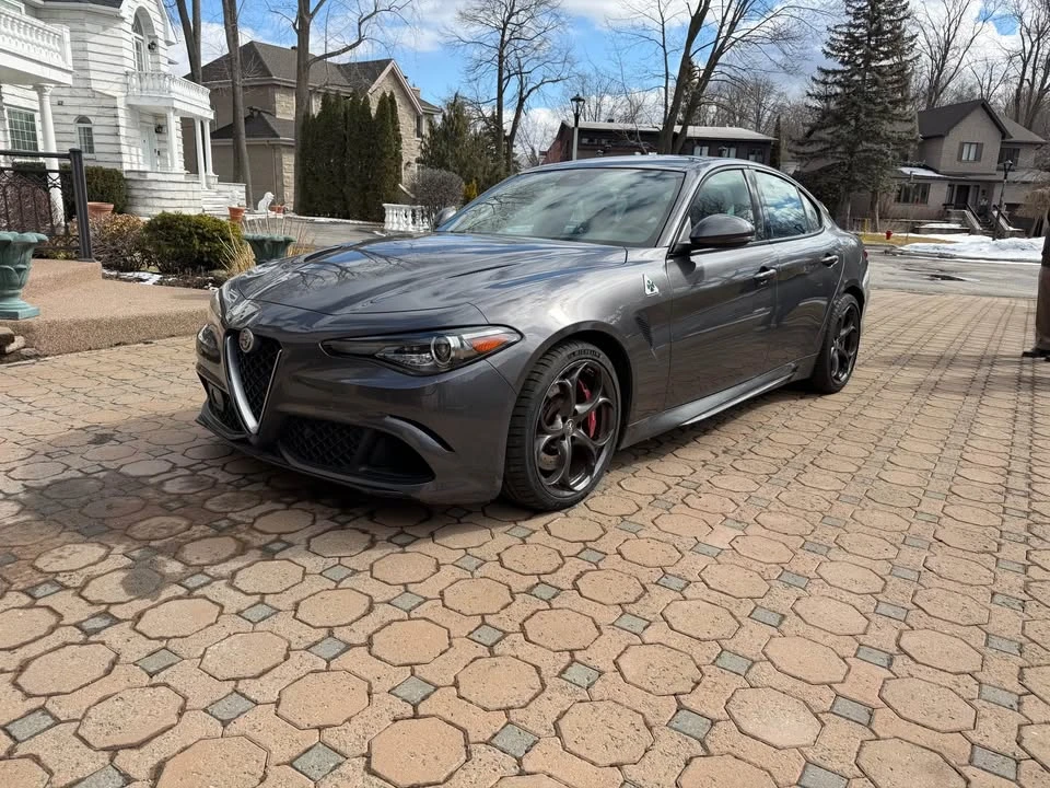2017 Alfa Romeo Giulia - Image 2 of 10