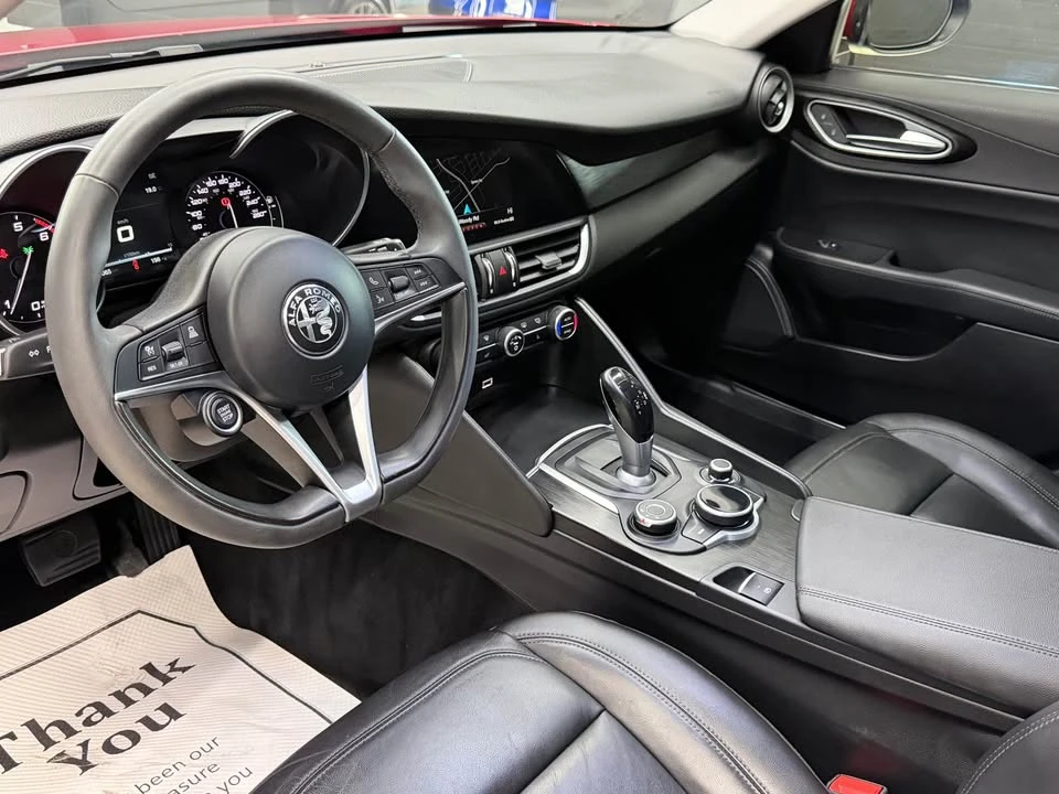 2017 Alfa Romeo Giulia - Image 6 of 20