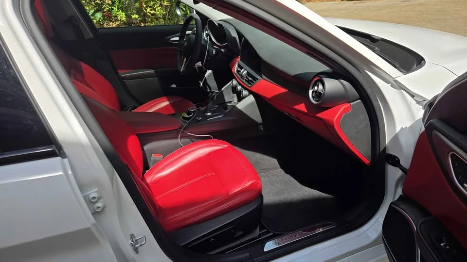 2017 Alfa Romeo Giulia - Image 8 of 11