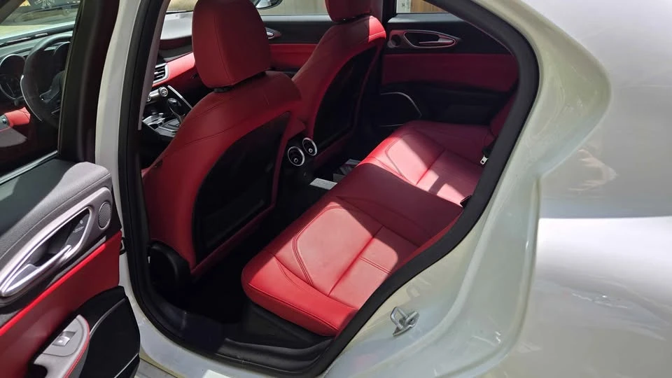 2017 Alfa Romeo Giulia - Image 9 of 11