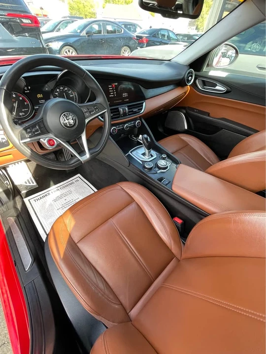 2017 Alfa Romeo Giulia - Image 10 of 20