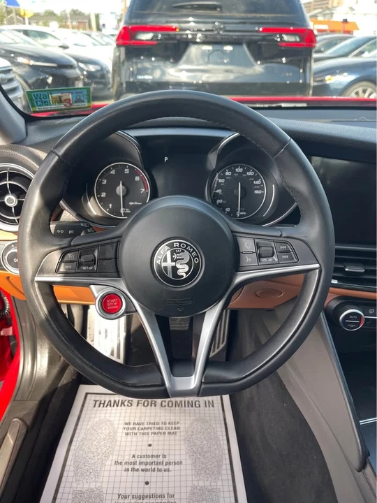 2017 Alfa Romeo Giulia - Image 15 of 20
