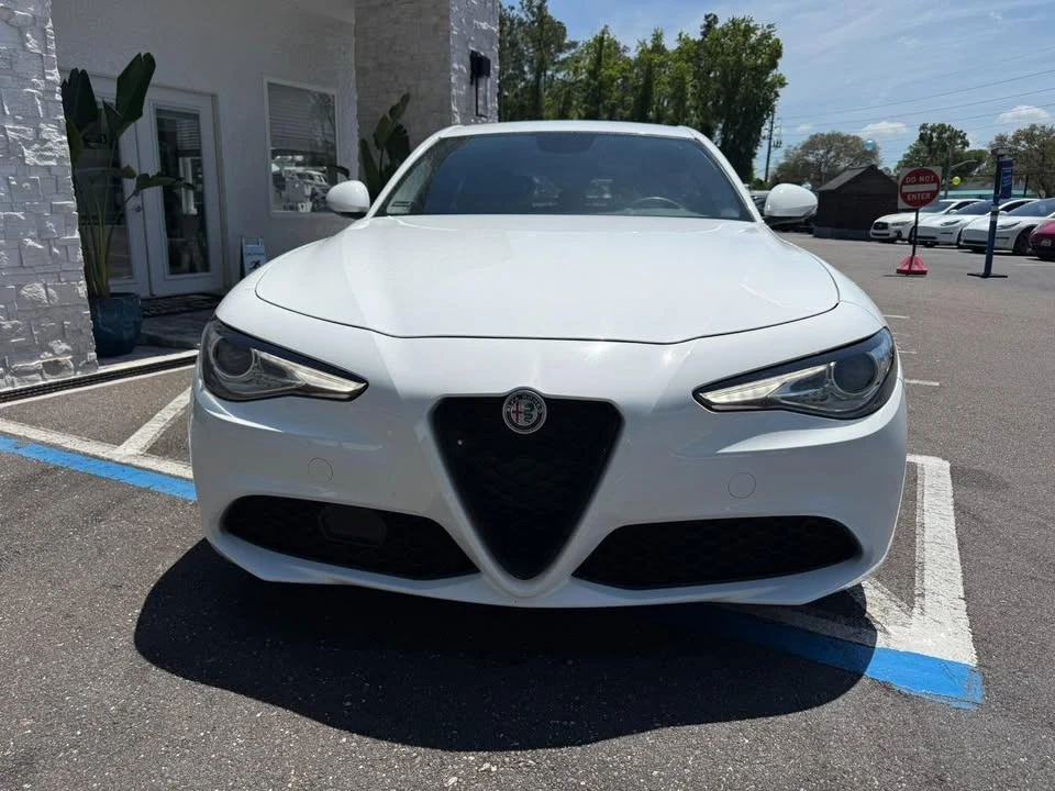2017 Alfa Romeo Giulia - Image 9 of 20