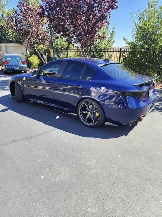 2017 Alfa Romeo Giulia - Image 8 of 20