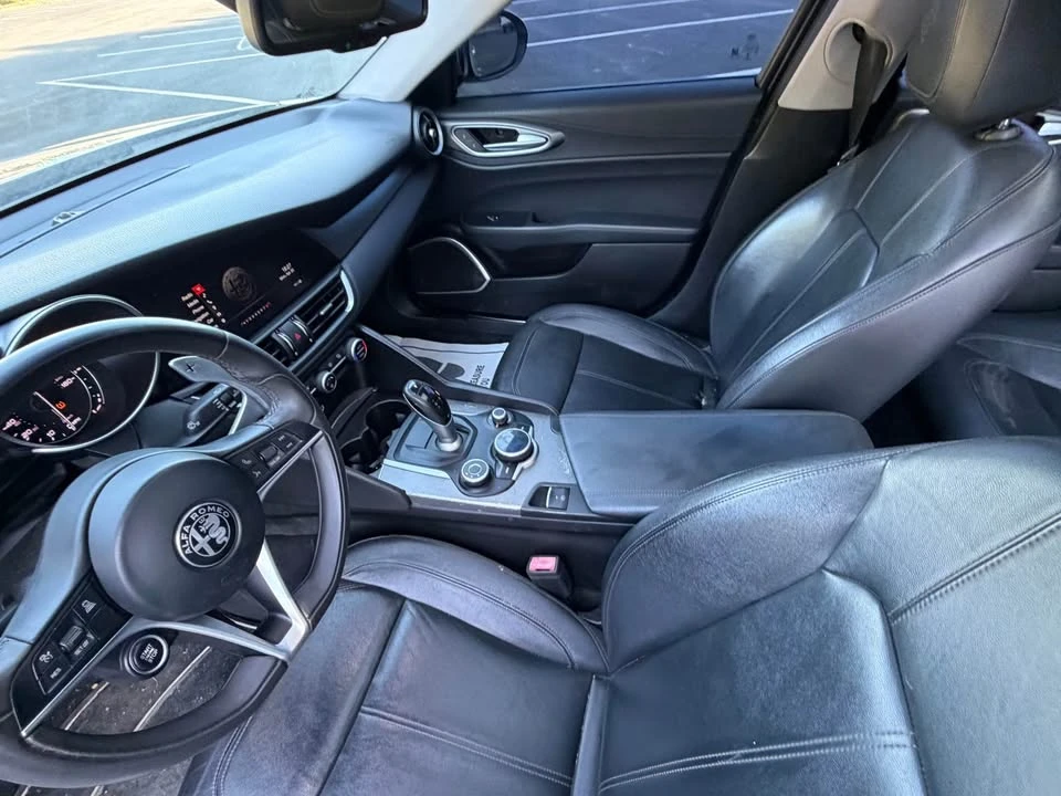 2017 Alfa Romeo Giulia - Image 15 of 20