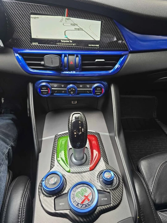 2017 Alfa Romeo Giulia - Image 17 of 20