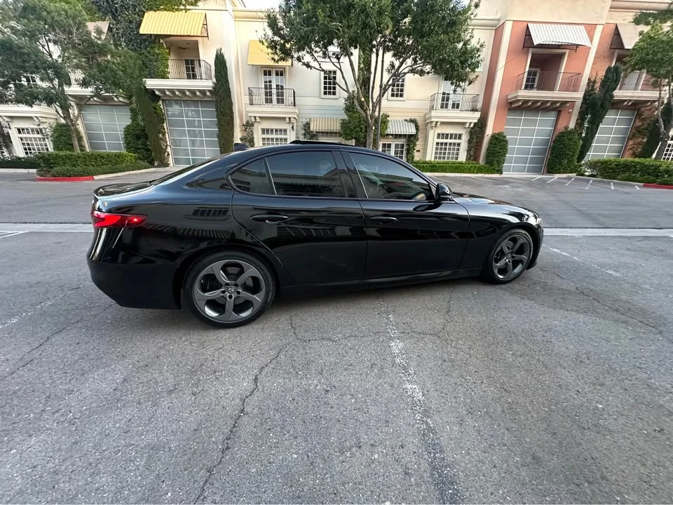 2017 Alfa Romeo Giulia - Image 6 of 20