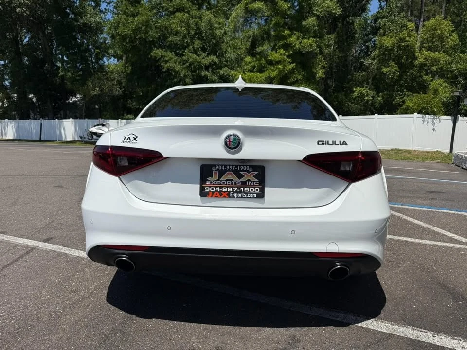 2017 Alfa Romeo Giulia - Image 4 of 20