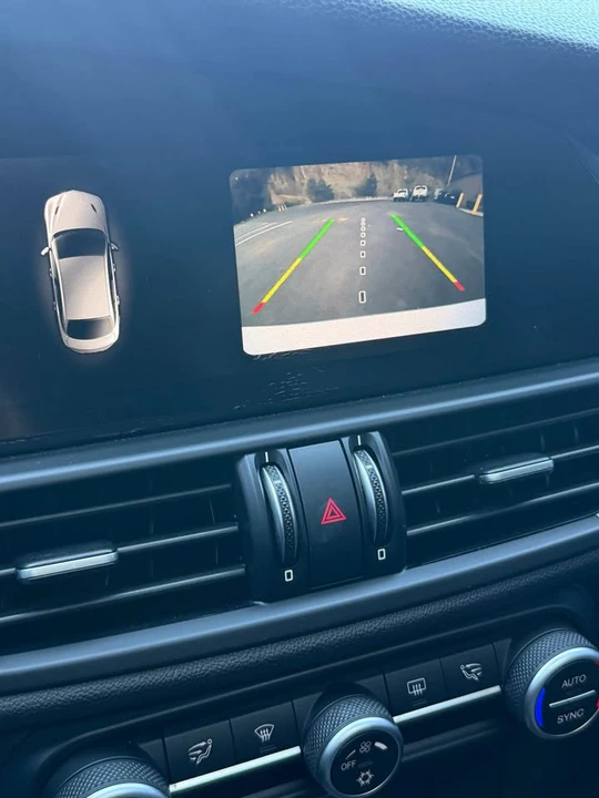 2017 Alfa Romeo Giulia - Image 18 of 20