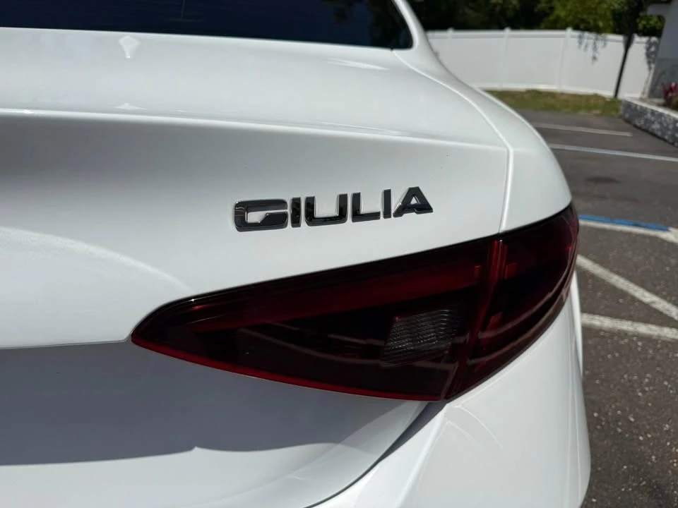 2017 Alfa Romeo Giulia - Image 5 of 20