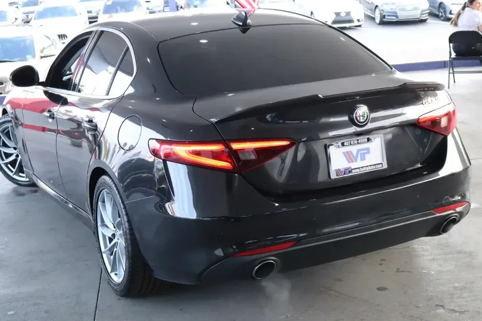 2017 Alfa Romeo Giulia - Image 3 of 7