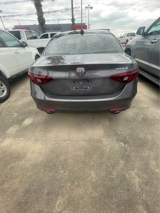 2017 Alfa Romeo Giulia - Image 6 of 6