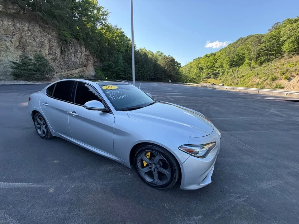 2017 Alfa Romeo Giulia - Image 3 of 20