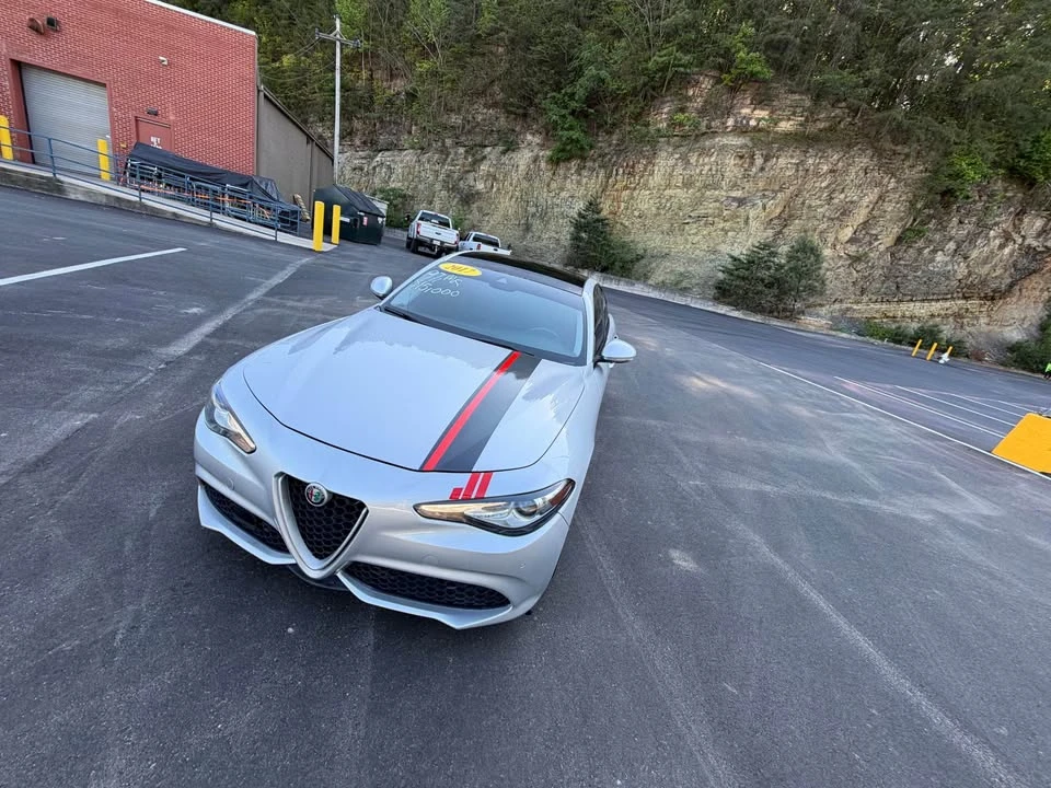 2017 Alfa Romeo Giulia - Image 10 of 20
