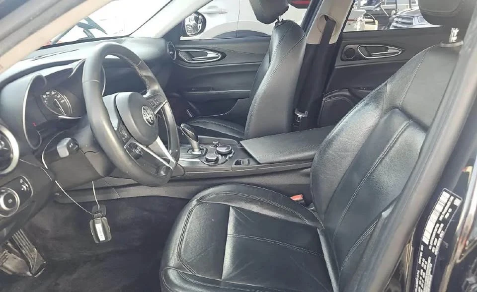 2017 Alfa Romeo Giulia - Image 4 of 6