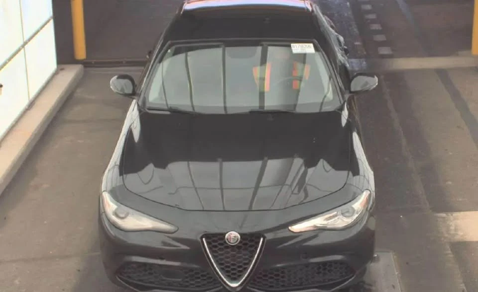 2017 Alfa Romeo Giulia - Image 3 of 6