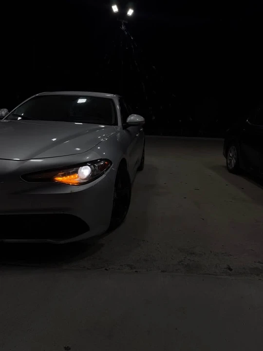 2017 Alfa Romeo Giulia - Image 3 of 4