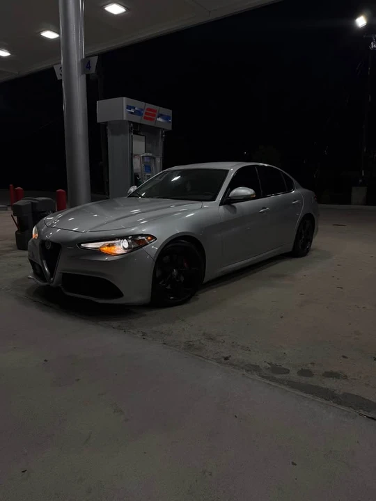 2017 Alfa Romeo Giulia - Image 2 of 4