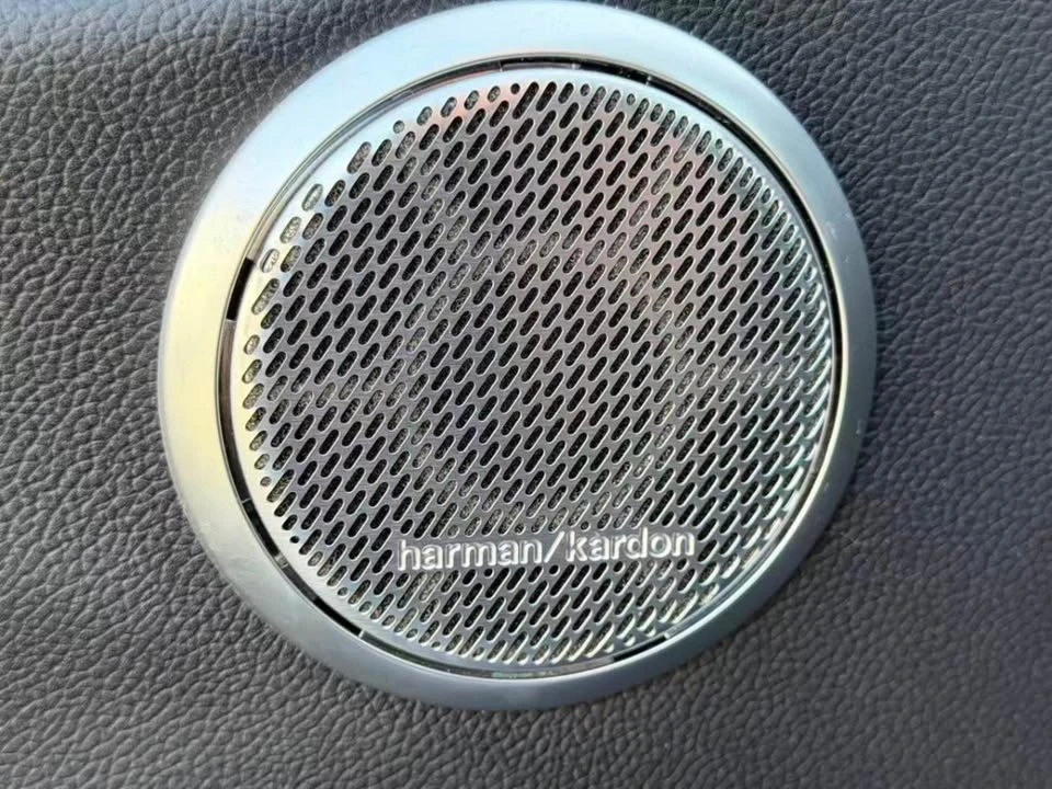 2017 Alfa Romeo Giulia - Image 11 of 16