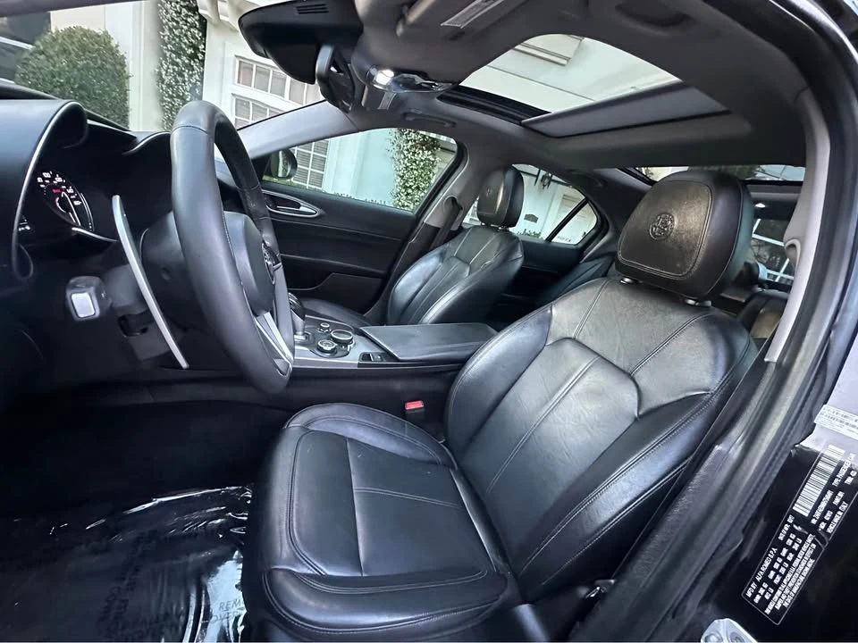 2017 Alfa Romeo Giulia - Image 7 of 20