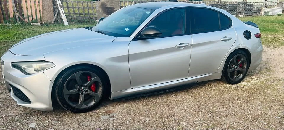 2017 Alfa Romeo Giulia - Image 3 of 8