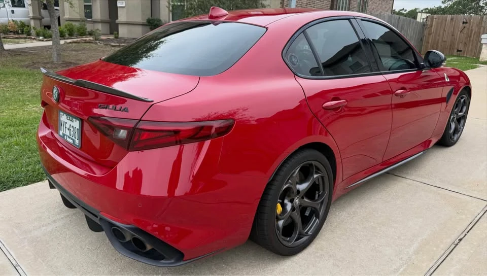 2017 Alfa Romeo Giulia Quadrifoglio - Image 4 of 9