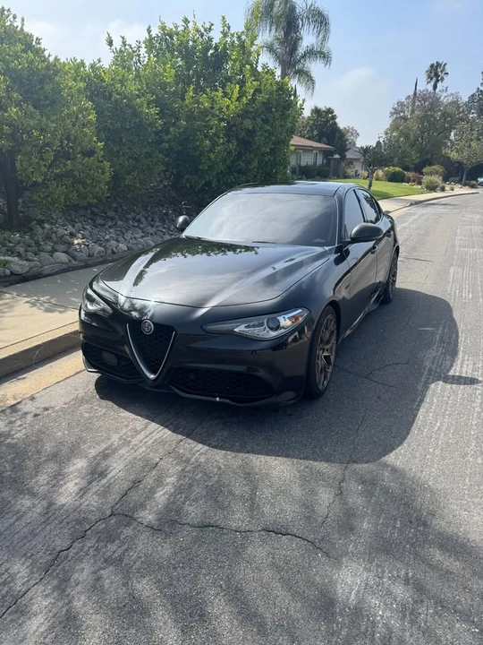 2017 Alfa Romeo Giulia - Image 2 of 8