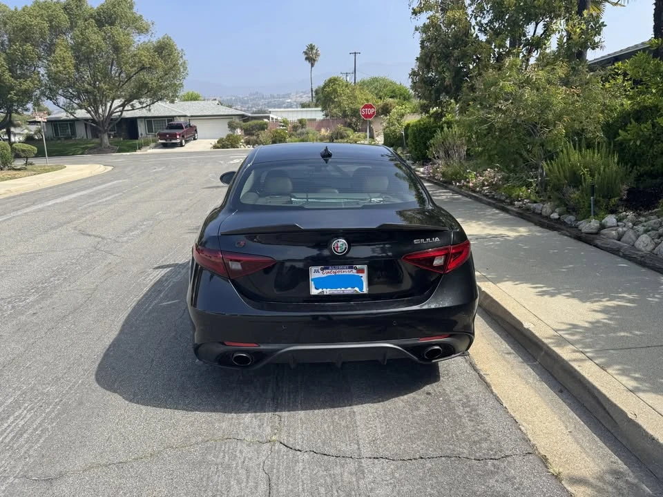 2017 Alfa Romeo Giulia - Image 4 of 8