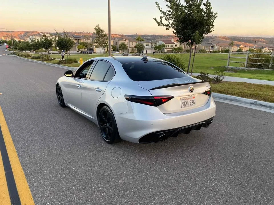 2017 Alfa Romeo Giulia - Image 6 of 10