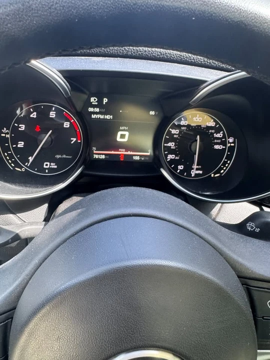 2017 Alfa Romeo Giulia - Image 8 of 8