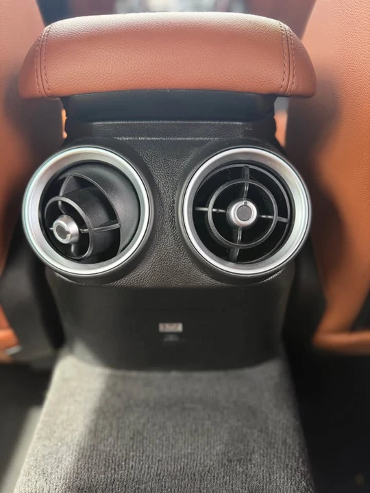 2017 Alfa Romeo Giulia - Image 10 of 16