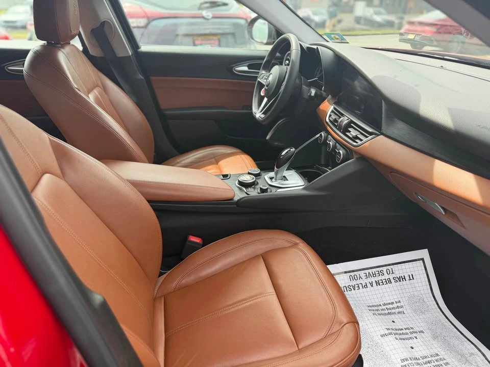 2017 Alfa Romeo Giulia - Image 8 of 16