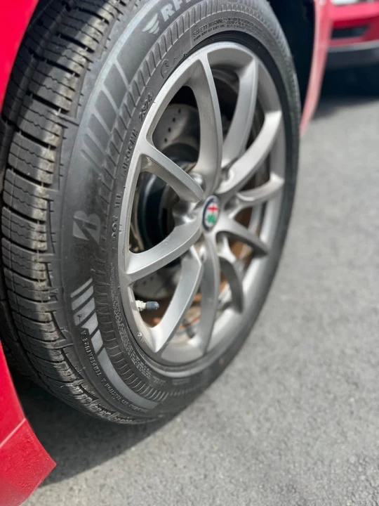 2017 Alfa Romeo Giulia - Image 13 of 16