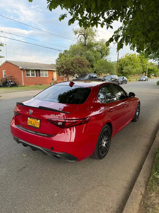 2017 Alfa Romeo Giulia - Image 4 of 15
