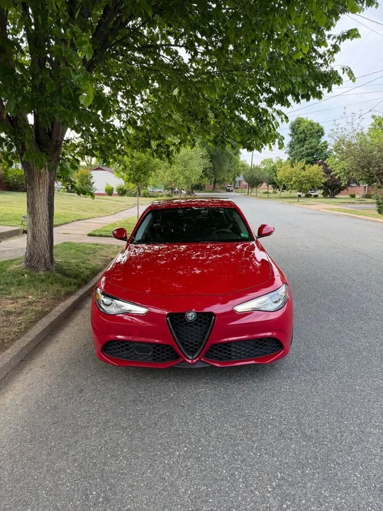 2017 Alfa Romeo Giulia - Image 5 of 15