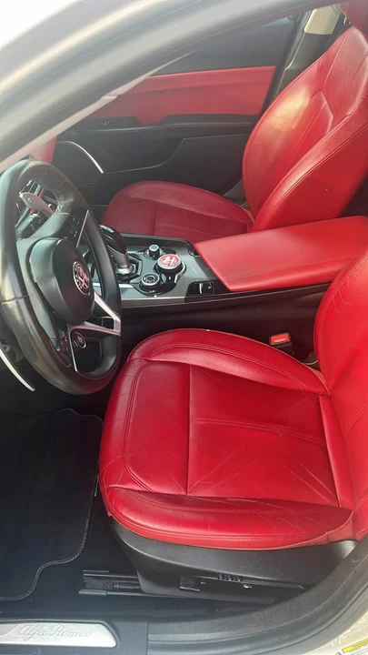 2017 Alfa Romeo Giulia - Image 6 of 8