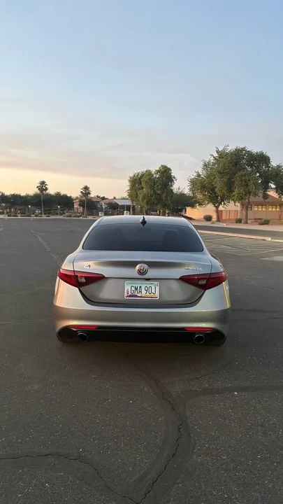 2017 Alfa Romeo Giulia - Image 5 of 17