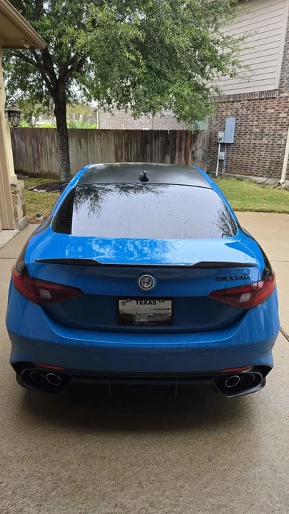 2017 Alfa Romeo Giulia - Image 2 of 20